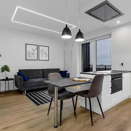 12Th Floor Wola Modern Apartment Βαρσοβία Εξωτερικό φωτογραφία